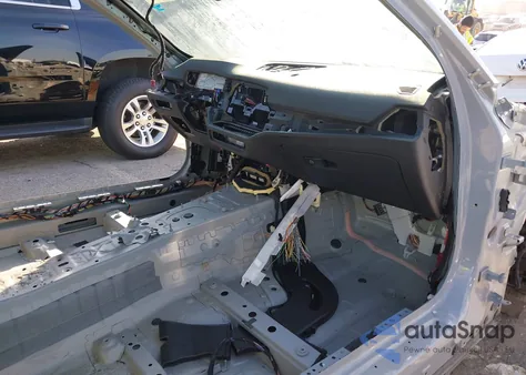 2024 BMW M4 Competition z USA, uszkodzony, nr VIN WBS33AZ05RCN73073